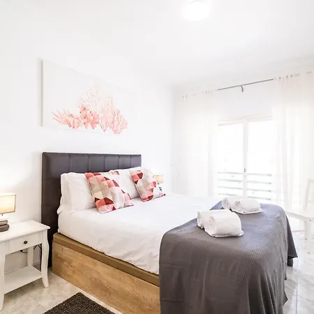 Frente Ao Mar - 3 Quartos - Wi-fi - Aq * Armação de Pêra